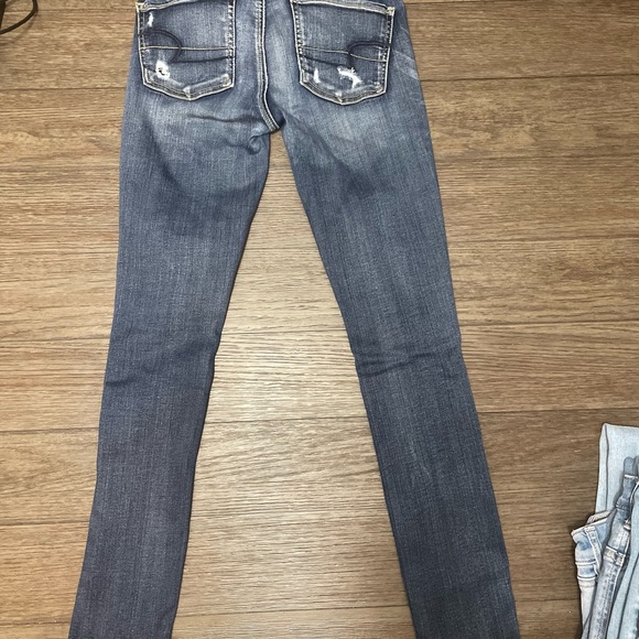 Bundle, for the price you will get all 4 pairs! American Eagle Jeans size 0 - Picture 6 of 8
